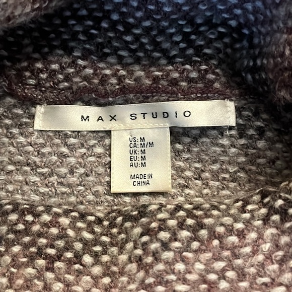 Max Studio Women’s Turtleneck Sweater Size M - Picture 3 of 6